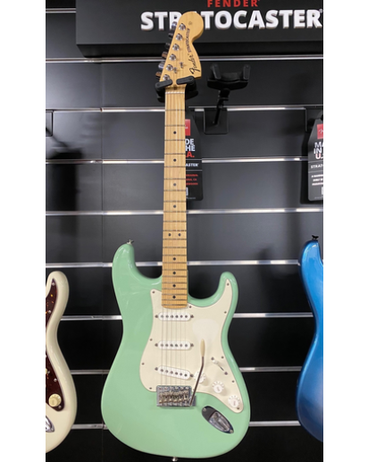 Fender® Stratocaster® Special Surf Green KÄYTETTY