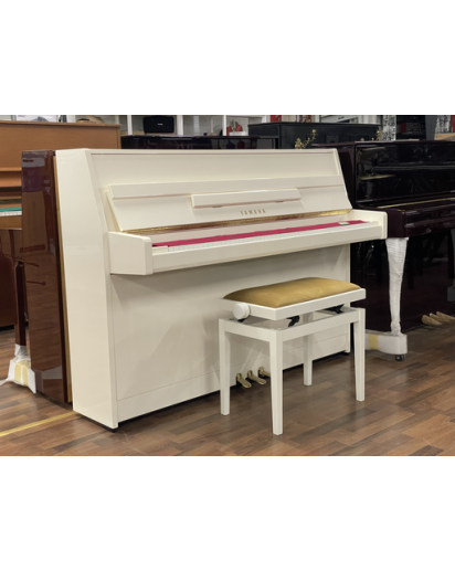KÄYTETTY: Yamaha B1 akustinen piano, valkoinen kiiltävä