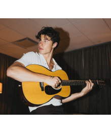 Martin Road Series 000JR-10E Shawn Mendes + Softcase