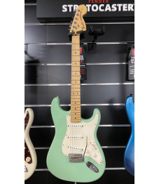 Fender® Stratocaster® Special Surf Green KÄYTETTY