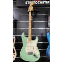 Fender® Stratocaster® Special Surf Green KÄYTETTY